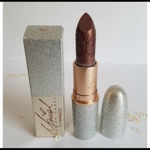 Mac Mariah Carey I get so Ooc